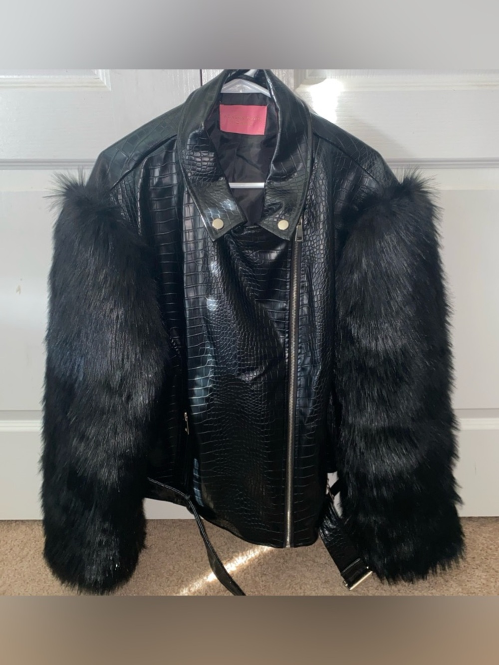 Azalea Wang Women’s Black Leather Moto Jacket with Faux Fur Sleeves